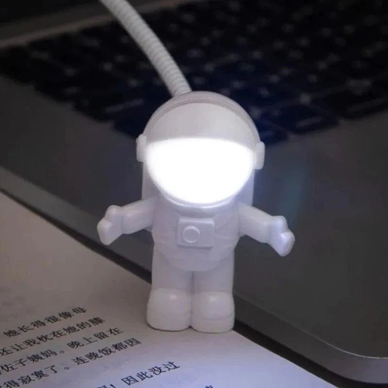 Veilleuse USB astronaute | AstroZen 01 / USB Plug Madouceveilleuse